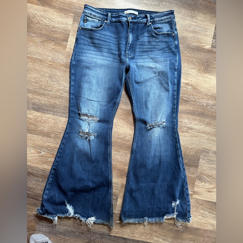 KanCan dark wash, distressed, flare leg jean. Sz 32